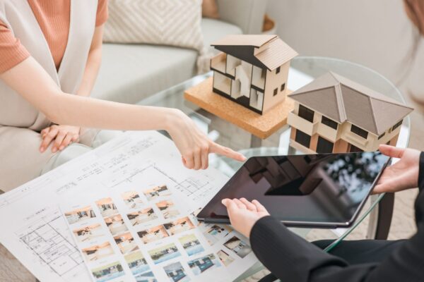 Die wichtigsten Dienstleistungen nebst dieser Vorlage Ihrer Hausrenovierung Haus